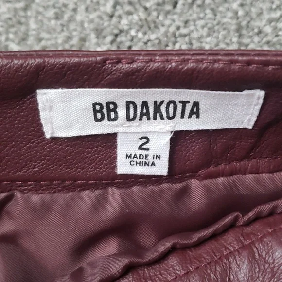 Leather mini skirt - Picture 2 of 5